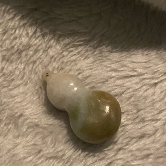 Jade necklace pendant - Picture 3 of 3